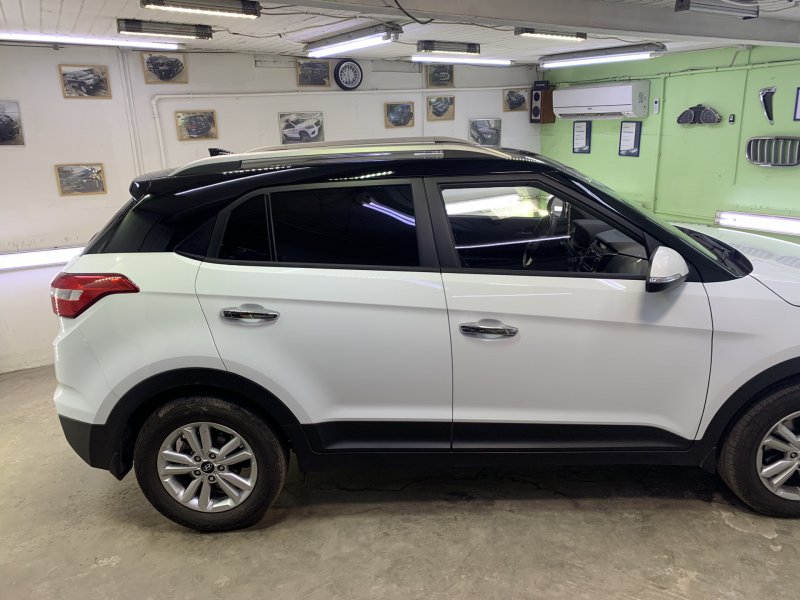 Hyundai Creta с черной крышей