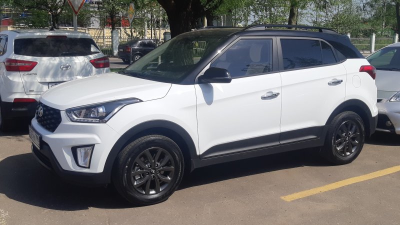 Hyundai Creta с черной крышей