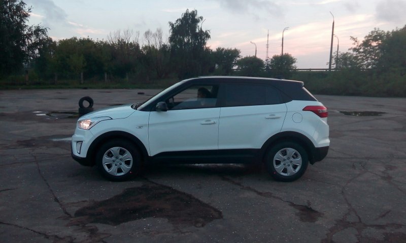 Hyundai Creta белая с черной крышей