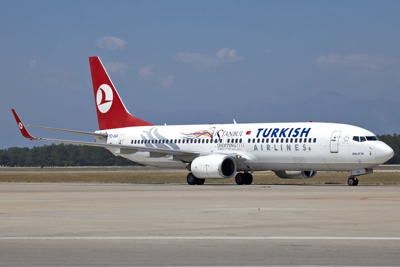 Самолет b-737-900 Turkish