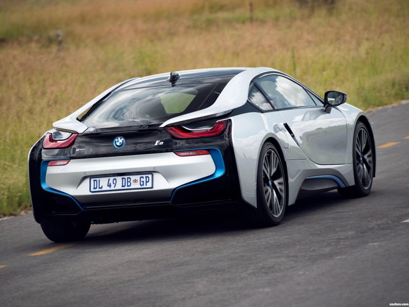 BMW r8 и i8