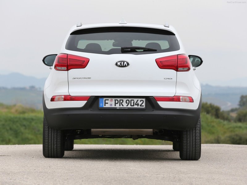 Kia Sportage 2013 сзади