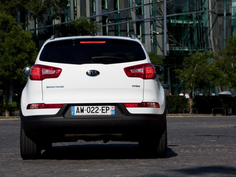 Kia Sportage 2013 сзади