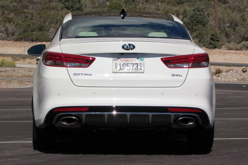 Kia Optima 2015 сзади