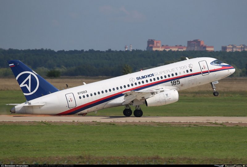 Пассажирский самолет RRJ-95b