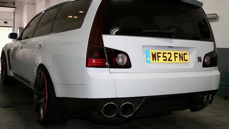 Nissan GTR универсал