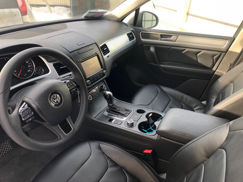 Volkswagen Touareg 2008 салон сзади