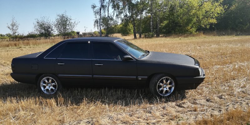 Ауди 100 с3 черная тонированная
