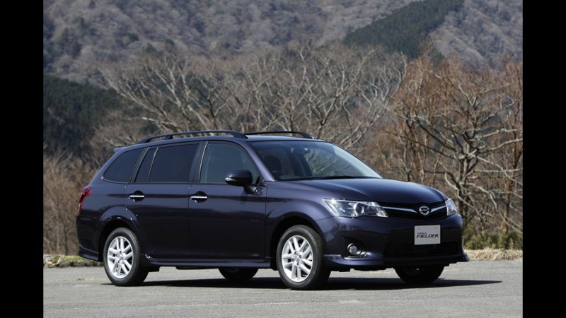 Toyota Corolla Fielder 2012
