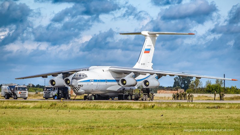 Ил-76 бомболюк