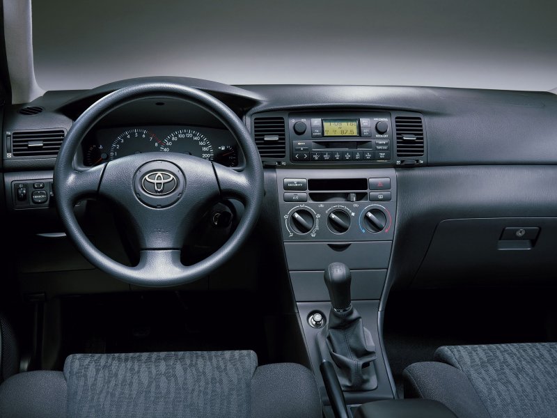 Toyota Corolla e120 салон