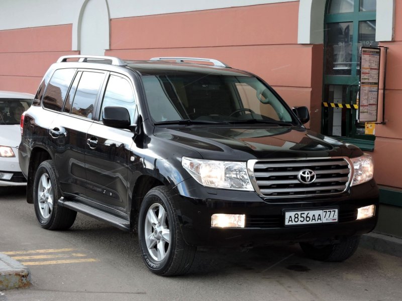 Toyota Land Cruiser 2011