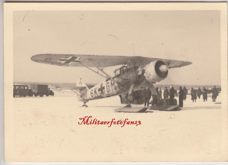 Самолет 1942 года