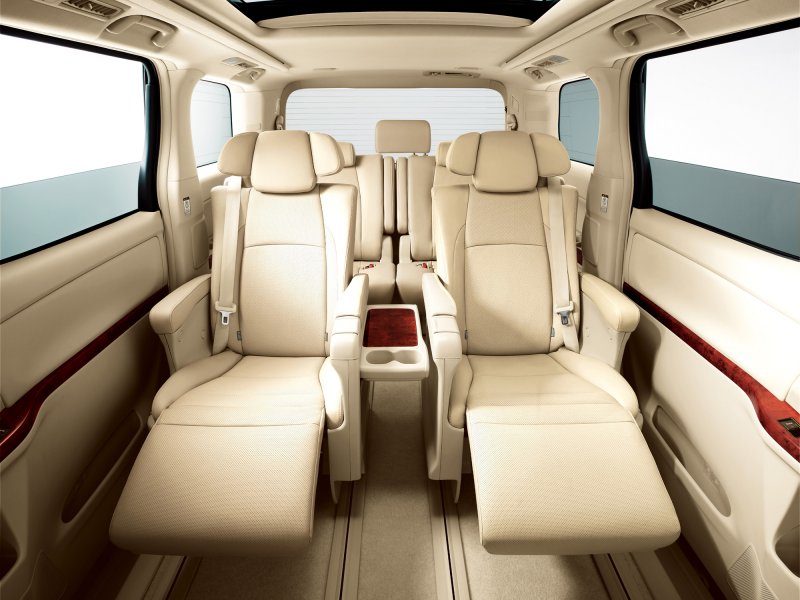 Toyota Alphard 2007 салон