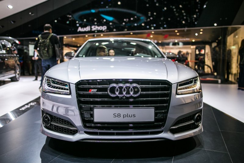 Ауди s8 Plus 2016