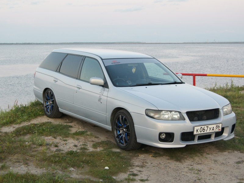 Nissan Avenir JDM