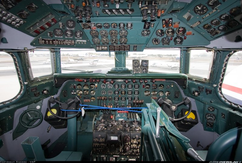 Кабина Douglas DC-7