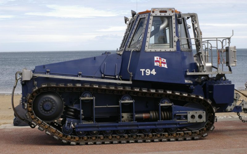 Гусеничный трактор Caterpillar
