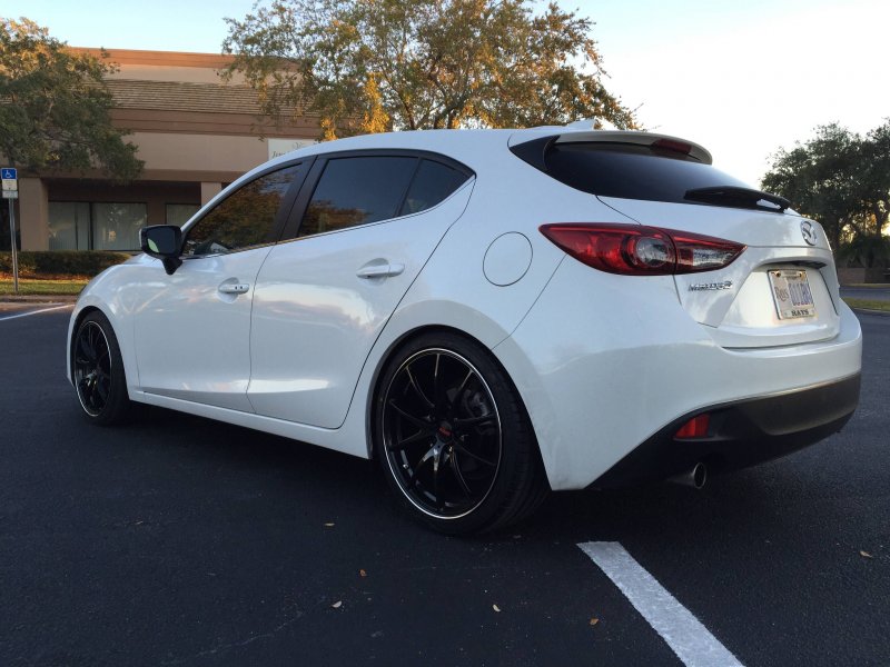 Mazda 3 хэтчбек r17