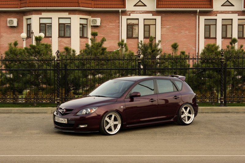 Mazda 3 BK на 19 дисках
