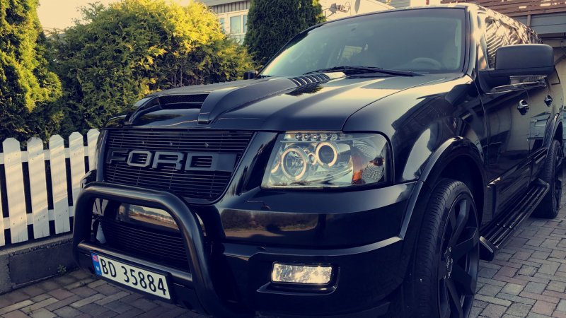 Ford Explorer 2008 решетка