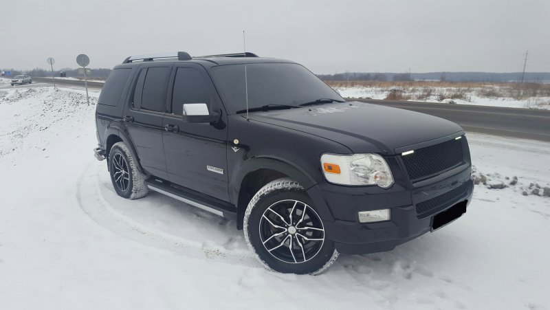 Ford Explorer 209