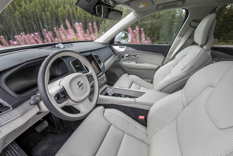 Volvo xc90 2020 салон