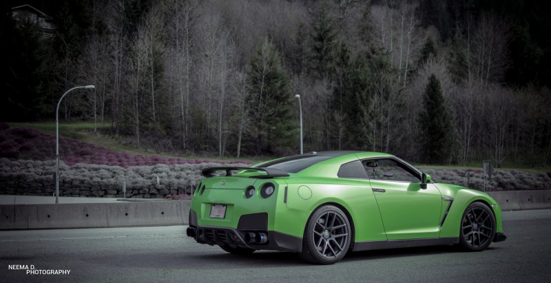 Nissan GTR Green