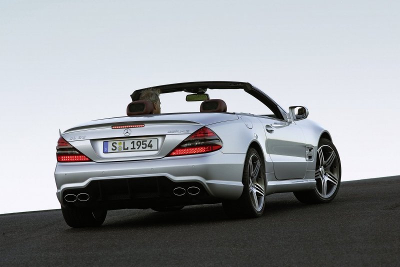 Mercedes Benz SL 63 AMG r230