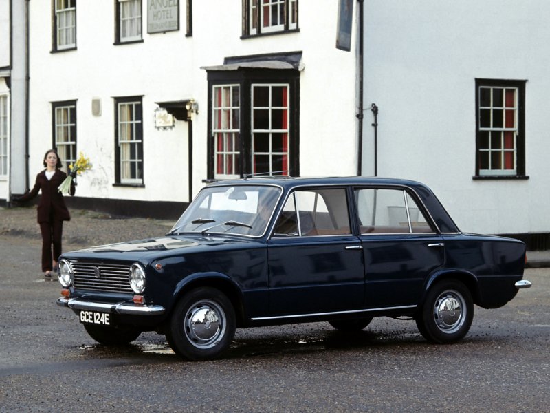Fiat 124 sedan