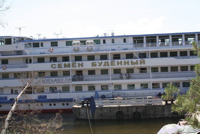 Теплоход Семен Буденный