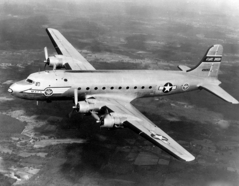 Дуглас c-54 «Скаймастер»