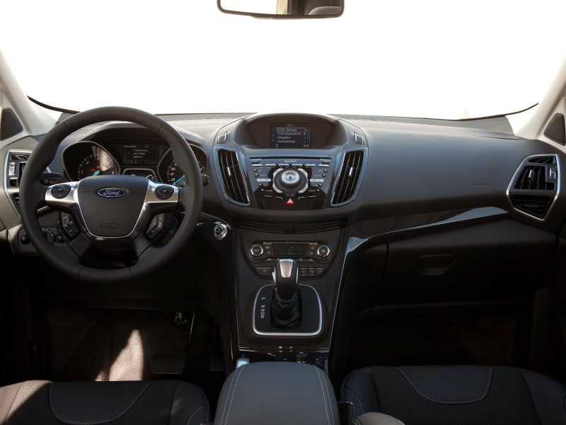 Ford Kuga 2013 салон