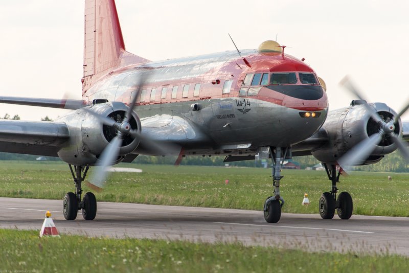 1950 – Первый полёт самолёта ил-14п, экипаж в. к. Коккинаки.