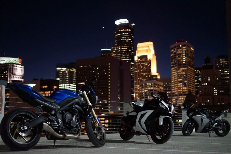 Yamaha fz1 рабочий стол