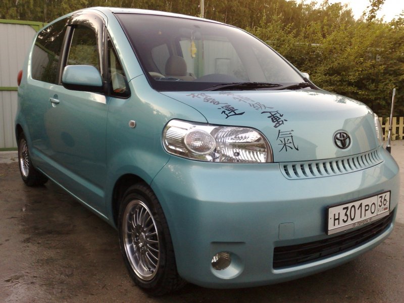 Toyota porte 1