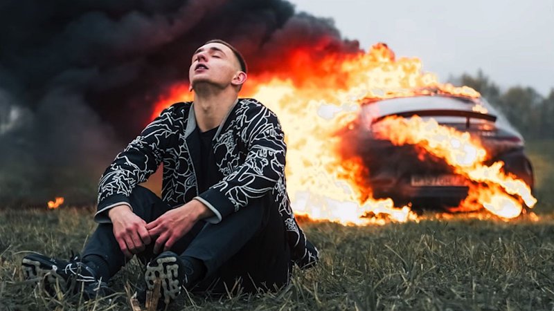 Литвин Михаил блоггер сжег Мерседес