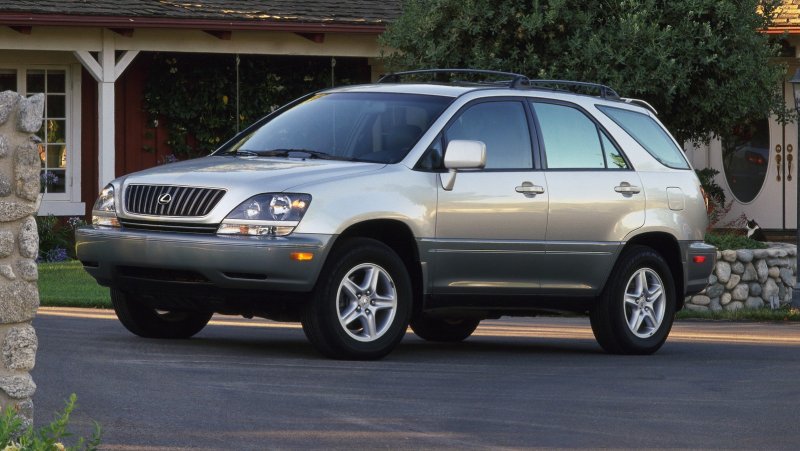Lexus LX 300