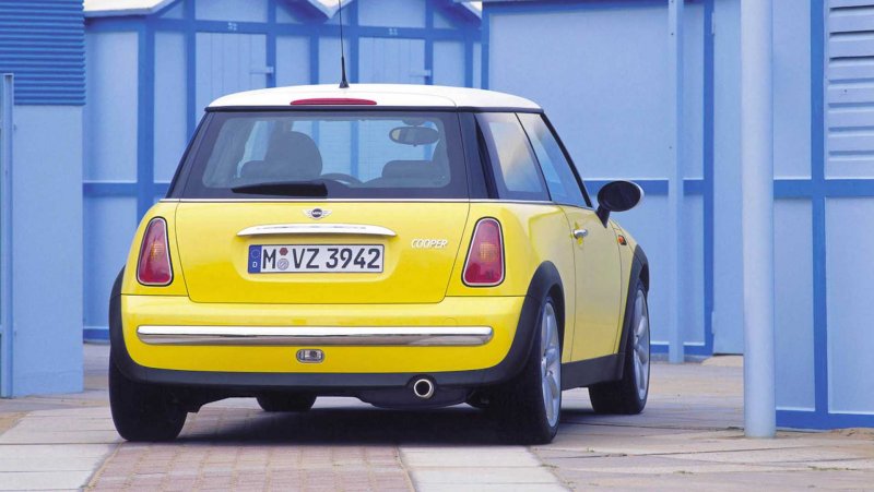 Mini Cooper r50 Yellow