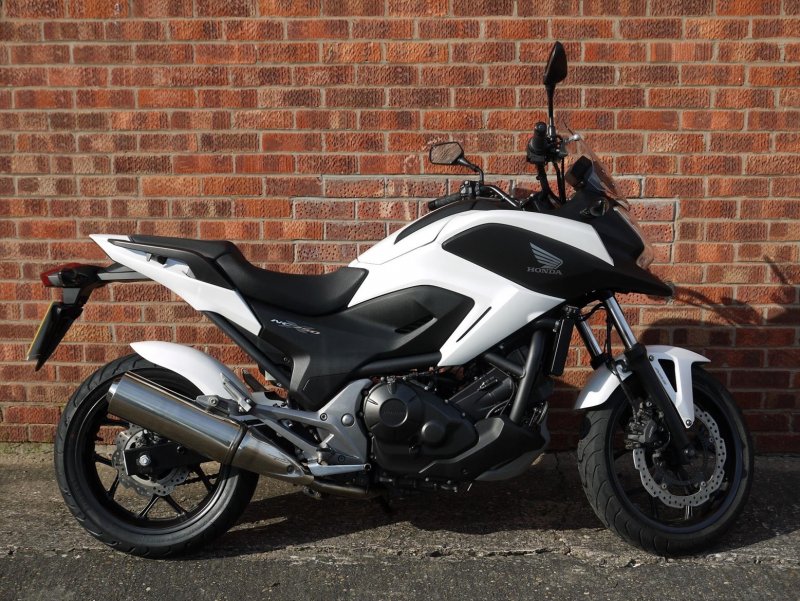 Honda nc750x бардачок