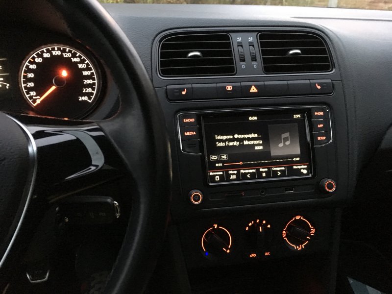 Магнитола VW Polo sedan