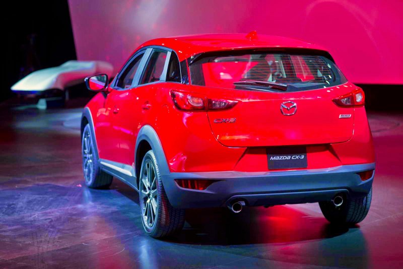 Мазда CX 6 кроссовер