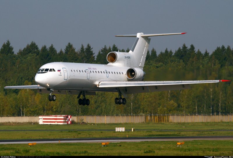 Yakovlev Yak-42d