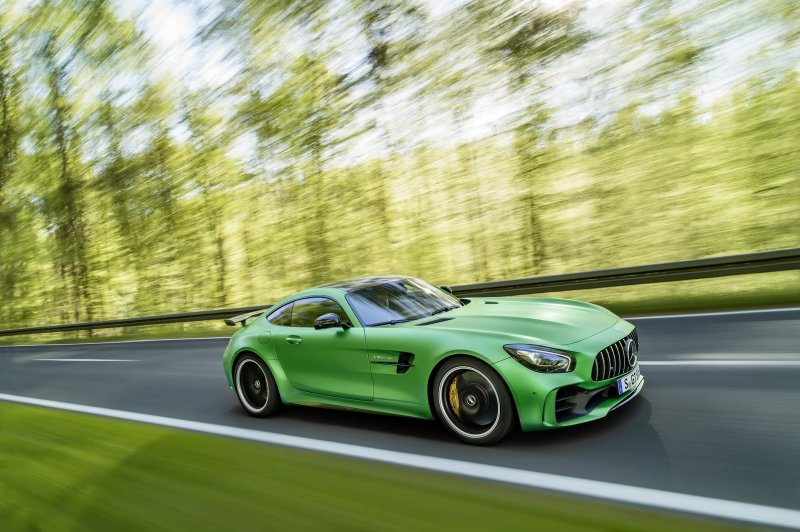 2017 Mercedes-AMG gt r
