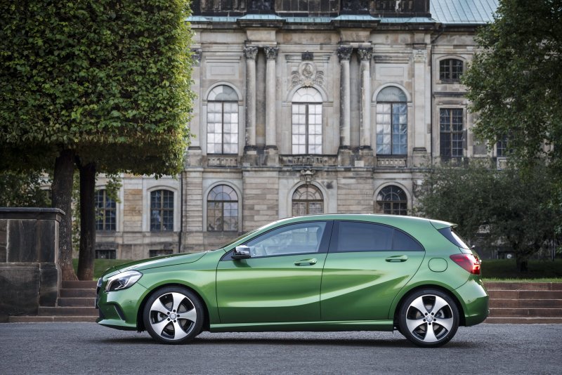 Mercedes-Benz a-class a 200