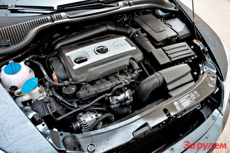 Моторный отсек Шкода Октавия а5 1.4 TSI