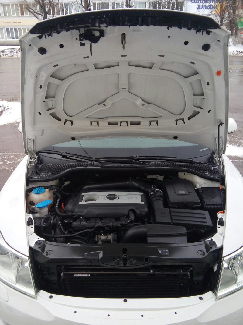 Skoda Octavia a5 швы подкапотного пространства