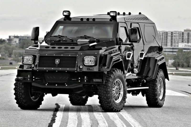 Броневик Knight XV
