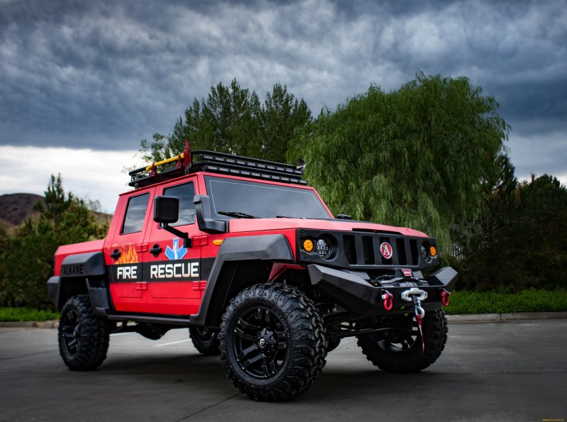 Jeep Dominator