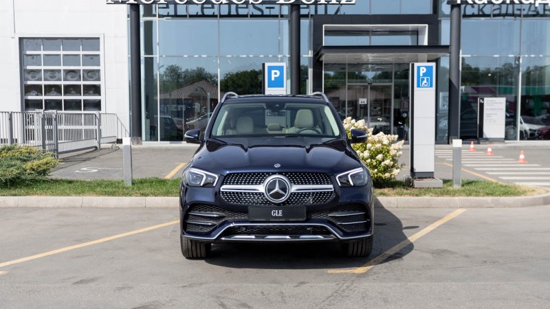 Мерседес Бенц GLC синий кавансит металлик